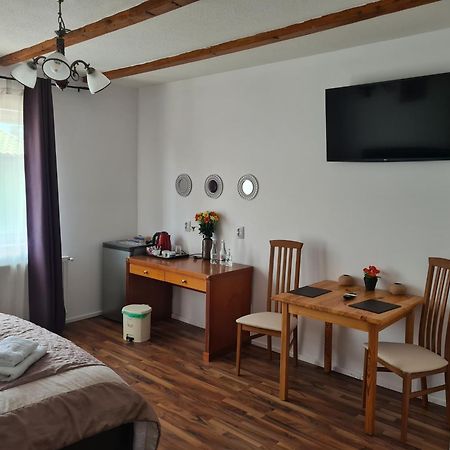Luca'S Studio 3 ,Close To Therme Bucharest, Airport Otopeni Balotesti Habitación foto