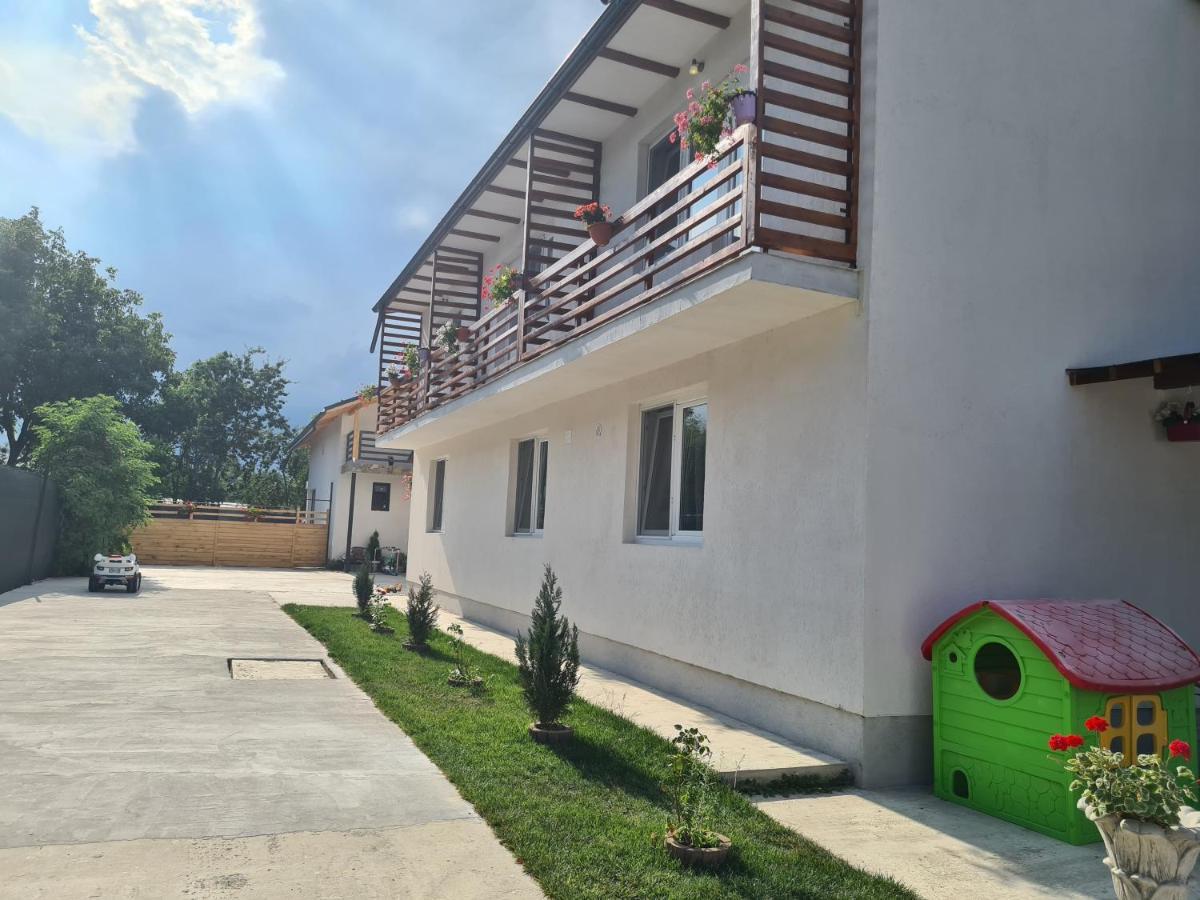 Luca'S Studio 3 ,Close To Therme Bucharest, Airport Otopeni Balotesti Exterior foto
