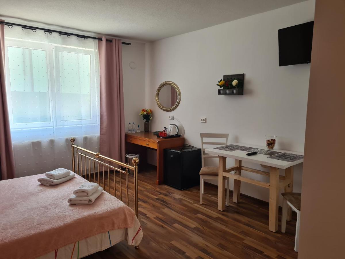 Luca'S Studio 3 ,Close To Therme Bucharest, Airport Otopeni Balotesti Exterior foto